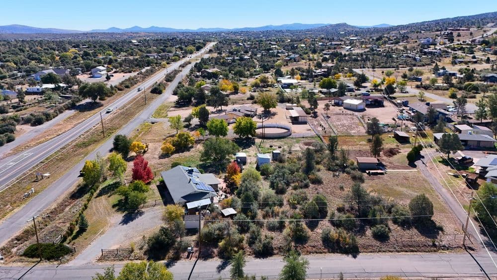 Gallery photos for Williamson Valley Home & Property Lines: Image #2