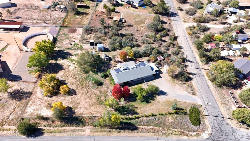 Gallery photos for Williamson Valley Home & Property Lines: Image #8