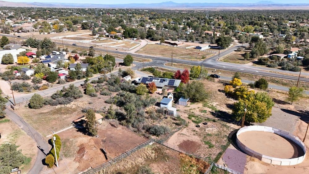 Gallery photos for Williamson Valley Home & Property Lines: Image #11