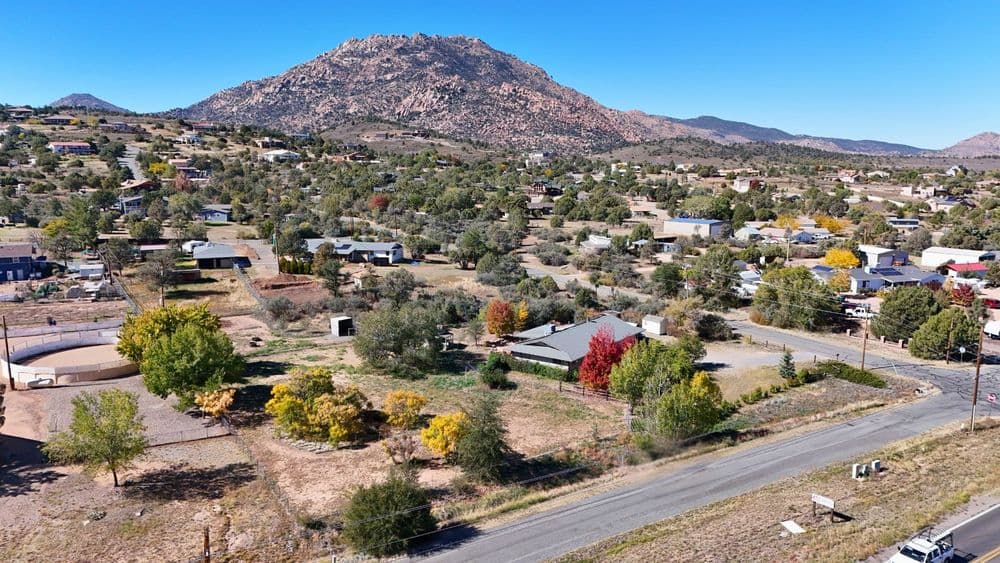 Gallery photos for Williamson Valley Home & Property Lines: Image #13