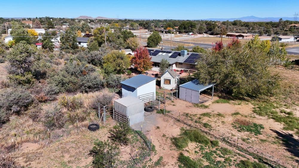 Gallery photos for Williamson Valley Home & Property Lines: Image #18