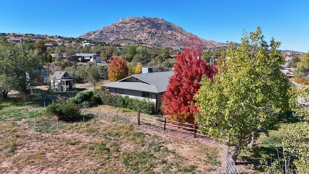 Gallery photos for Williamson Valley Home & Property Lines: Image #19