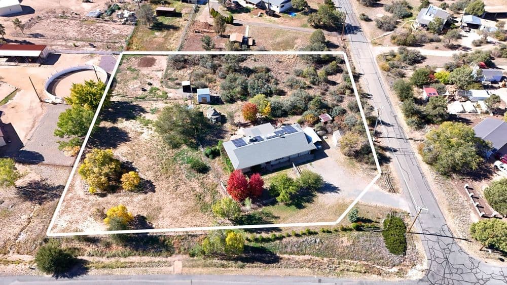 Gallery photos for Williamson Valley Home & Property Lines: Image #26